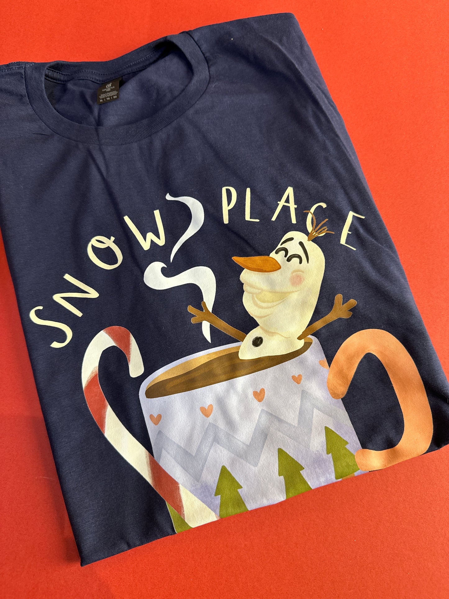 XL snow place like home Olaf tee